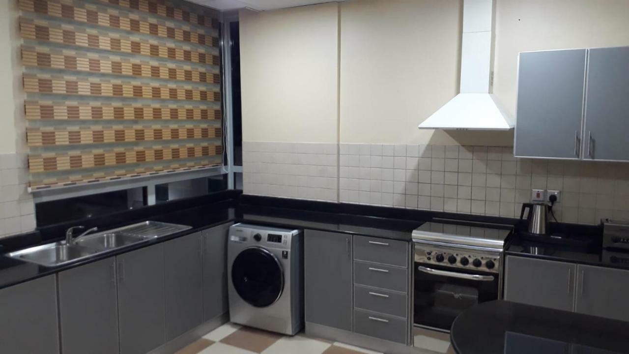 Swan Towers Aparthotel Manama Ngoại thất bức ảnh