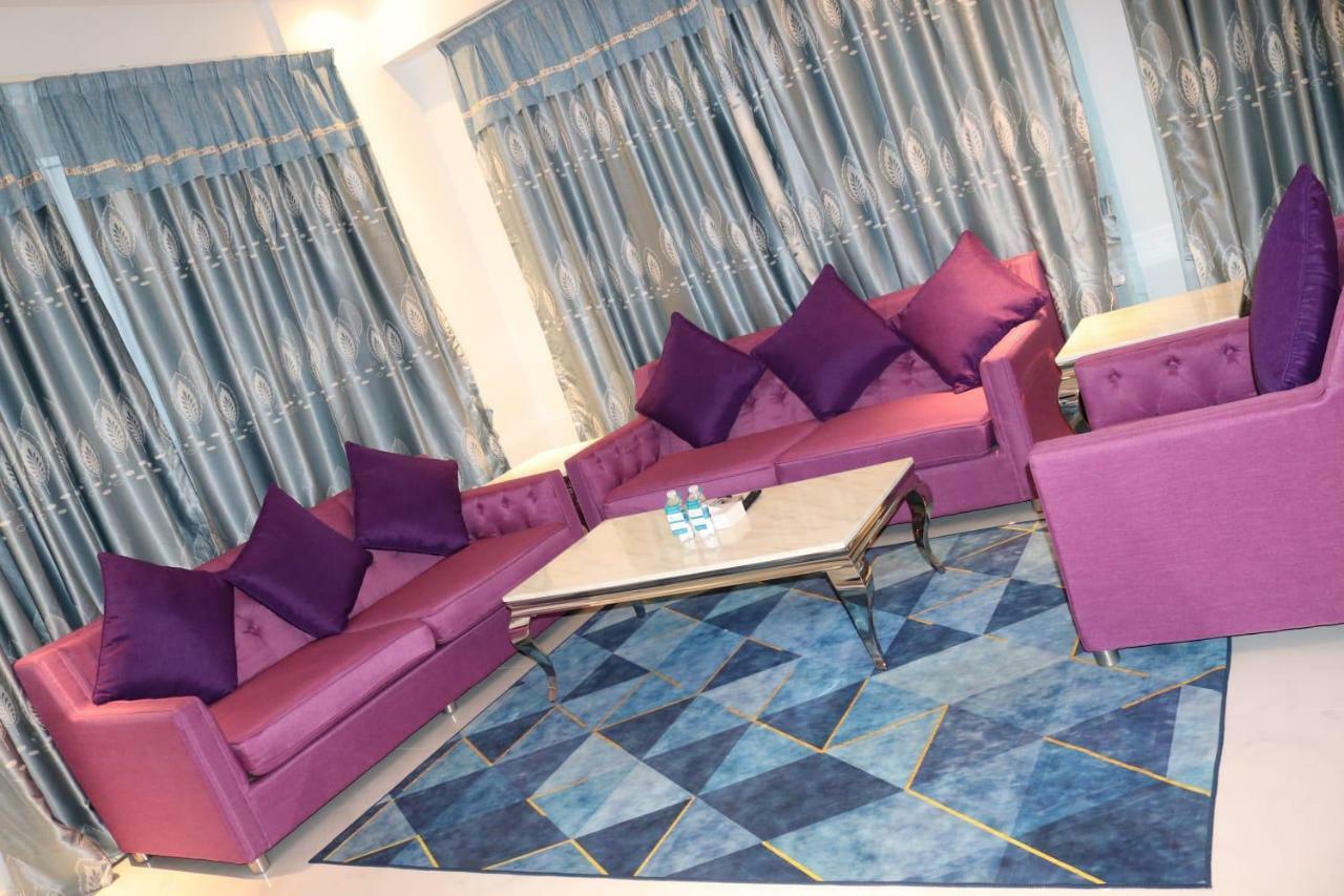 Swan Towers Aparthotel Manama Ngoại thất bức ảnh