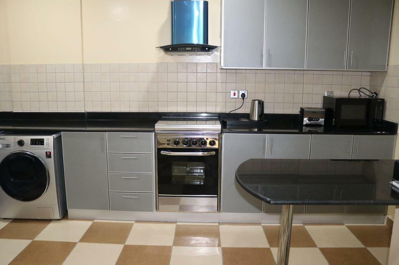 Swan Towers Aparthotel Manama Ngoại thất bức ảnh